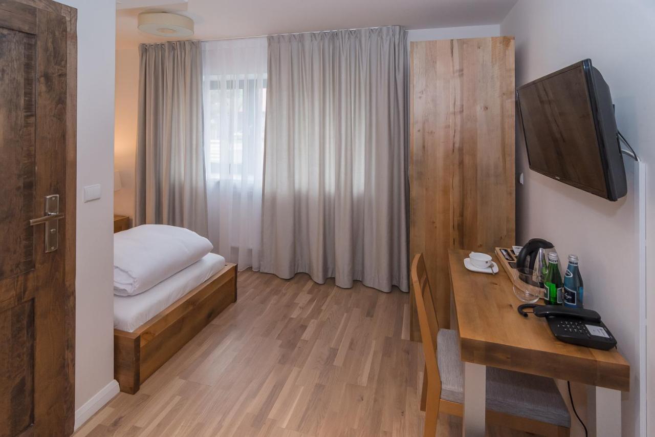 Hotel Naturum ミリチ エクステリア 写真