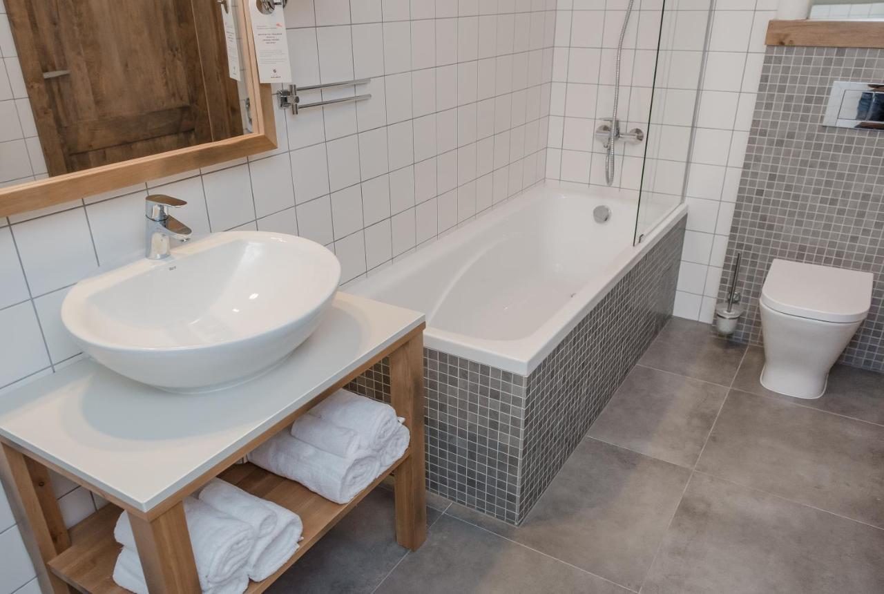 Hotel Naturum ミリチ エクステリア 写真