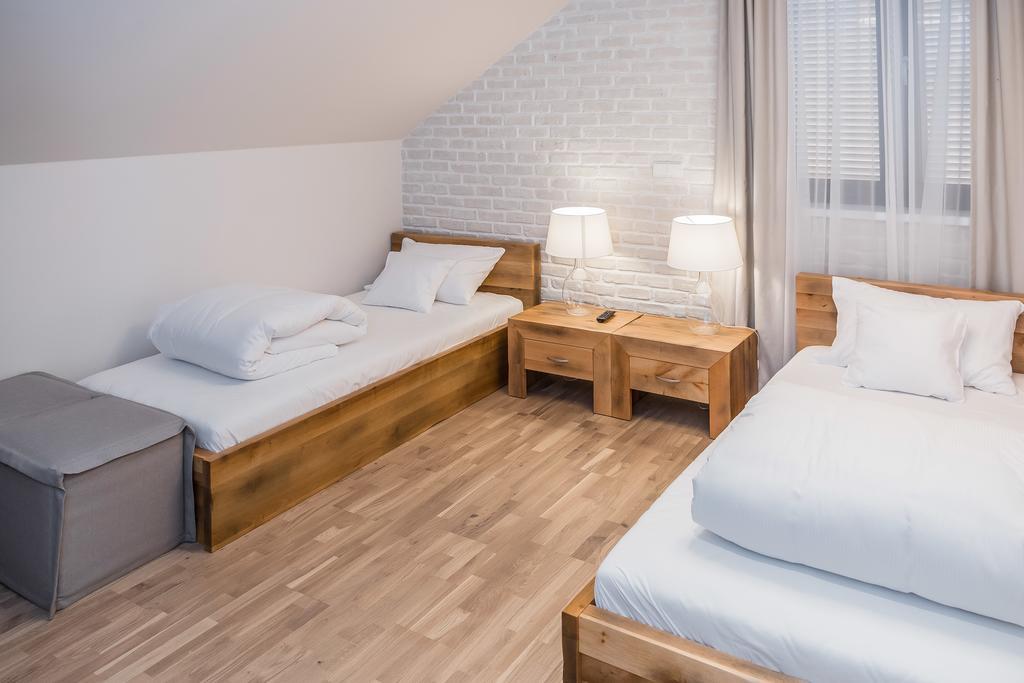 Hotel Naturum ミリチ エクステリア 写真